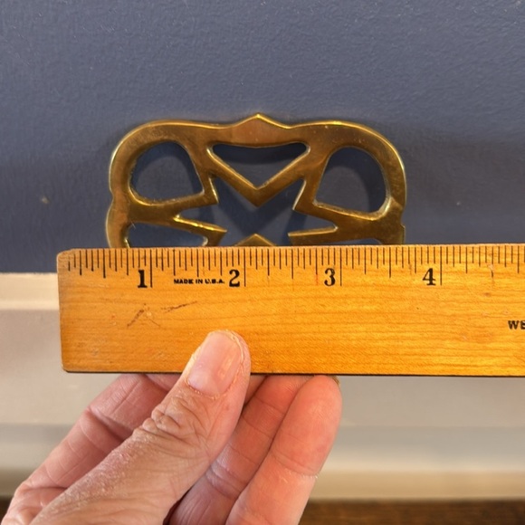 Vintage Mid Century Large Brass Skeleton Key Decor 9" - Picture 10 of 10